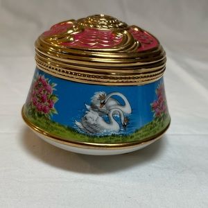 Swan Lake music jewelry/trinket box padded w/black velvety lining. 3.5”W x 3”T